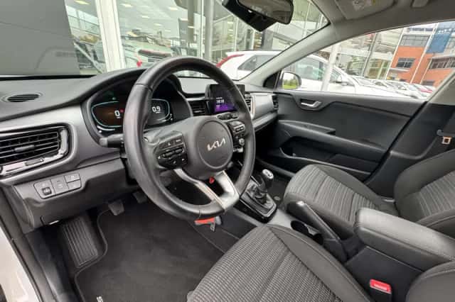 Kia Stonic (2024) thumbnail 9