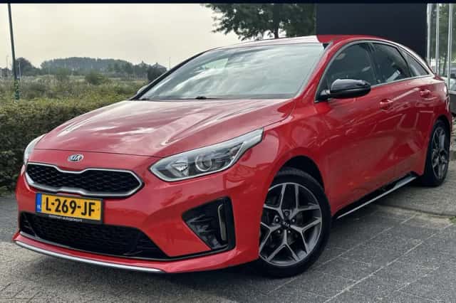 Kia Proceed (2021) thumbnail 1