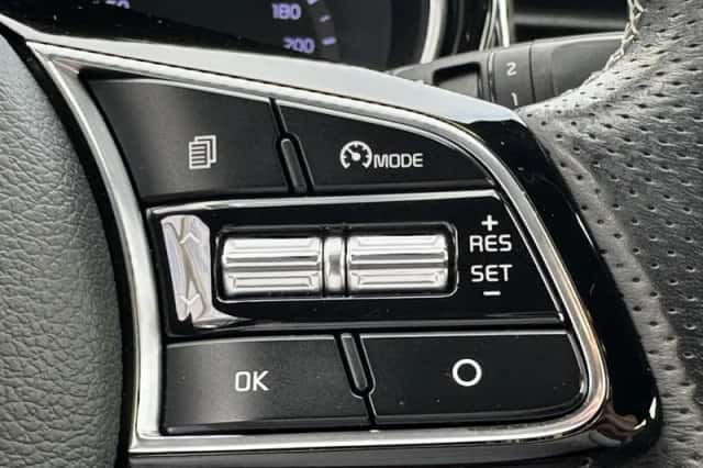 Kia Proceed (2021) thumbnail 9