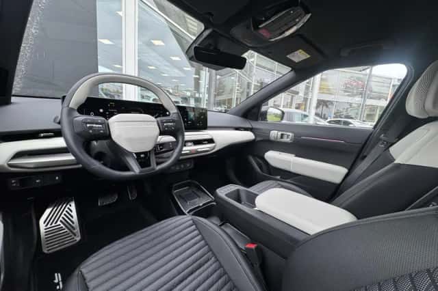 Kia EV4 (2026) thumbnail 13