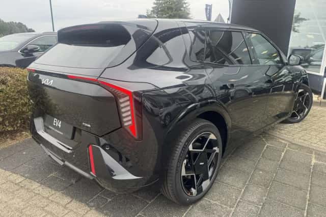 Kia EV4 (2026) thumbnail 5