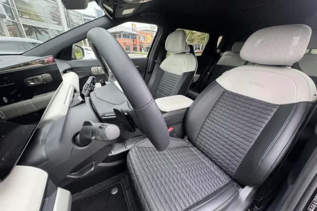 Kia EV4 (2026) thumbnail 6