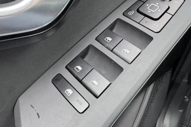 Kia Niro (2024) thumbnail 17