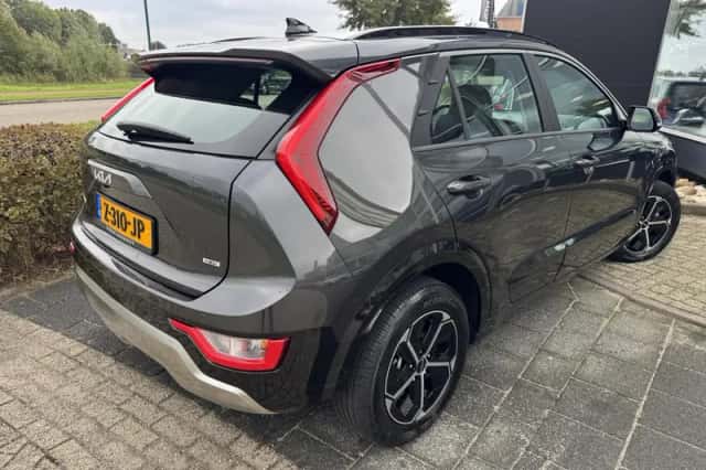 Kia Niro (2024) thumbnail 3