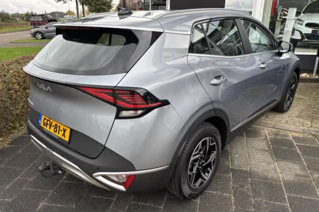 Kia Sportage (2024) thumbnail 4