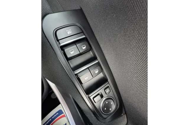Kia Ceed Sportswagon (2024) thumbnail 11