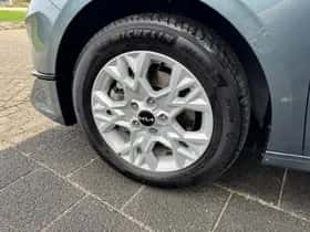 Kia Ceed Sportswagon (2024) thumbnail 3