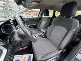 Kia Ceed Sportswagon (2024) thumbnail 5