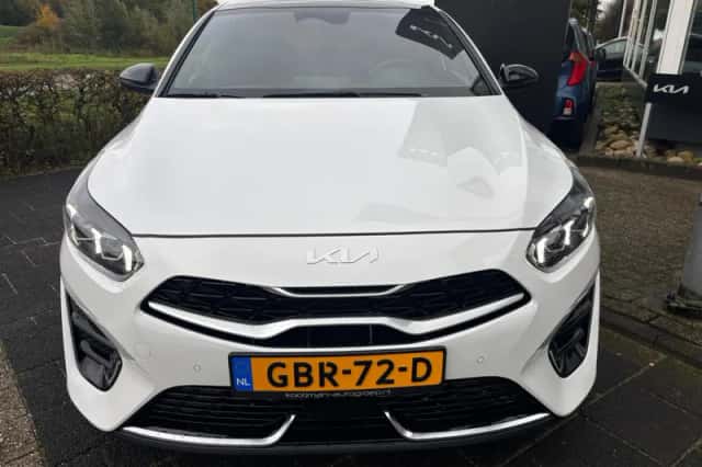 Kia Proceed (2024) thumbnail 2