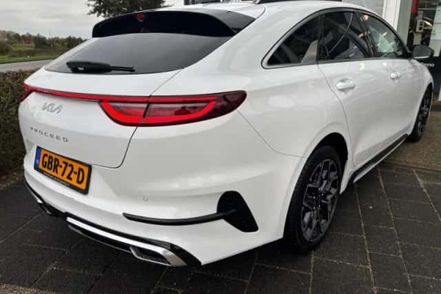 Kia Proceed (2024) thumbnail 21