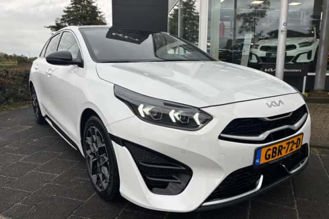 Kia Proceed (2024) thumbnail 25