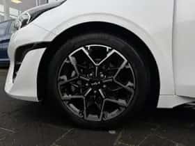 Kia Proceed (2024) thumbnail 4
