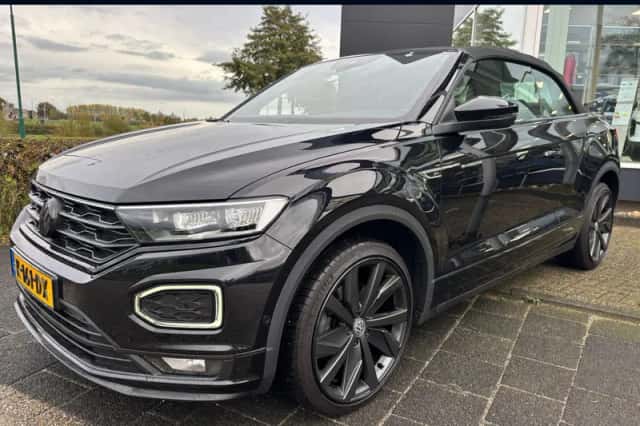 Volkswagen T-Roc (2020) thumbnail 1