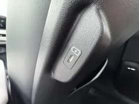 Kia EV4 (2026) thumbnail 17