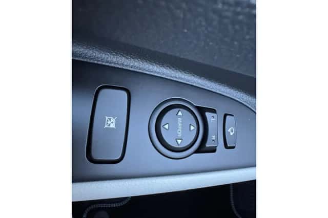 Kia Stonic (2025) thumbnail 17