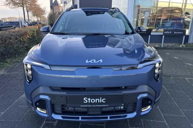 Kia Stonic (2025) thumbnail 4