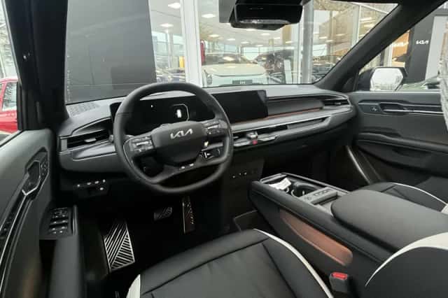Kia EV9 (2026) thumbnail 13