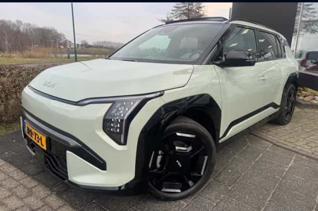 Kia EV3 (2026) thumbnail 1