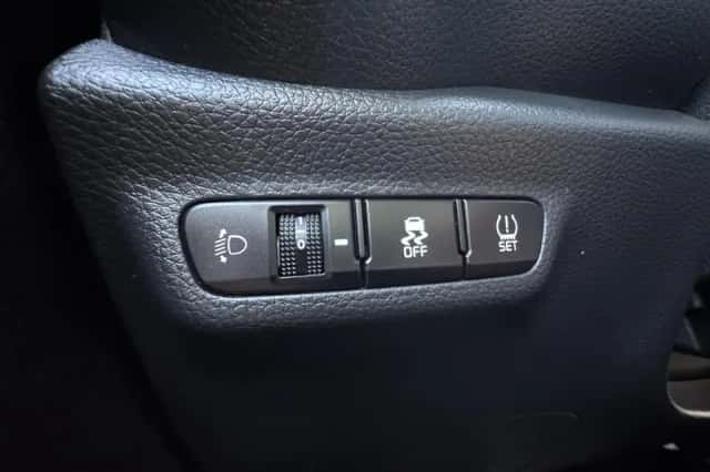 Kia Picanto (2021) thumbnail 16