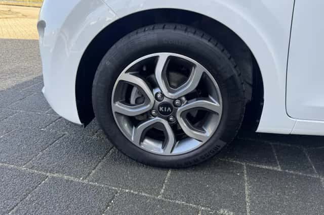 Kia Picanto (2021) thumbnail 3