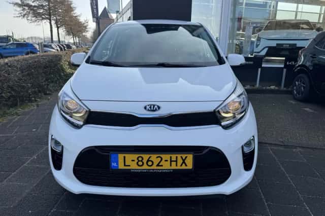 Kia Picanto (2021) thumbnail 4