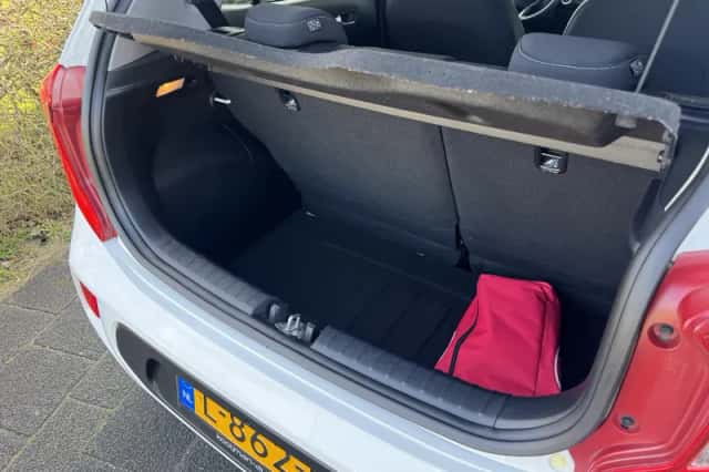 Kia Picanto (2021) thumbnail 5
