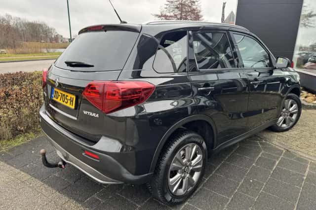 Suzuki Vitara (2018) thumbnail 2