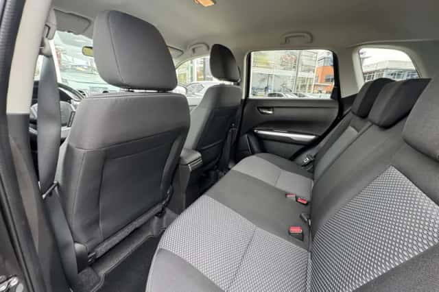 Suzuki Vitara (2018) thumbnail 12