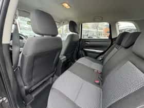 Suzuki Vitara (2018) thumbnail 12