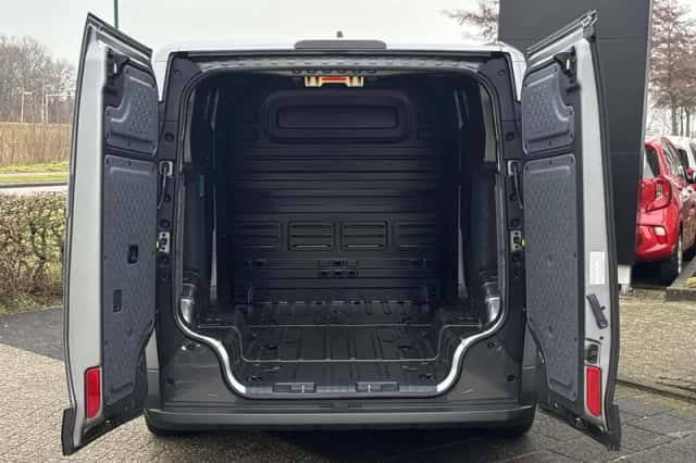 Kia PV5 (2025) thumbnail 11