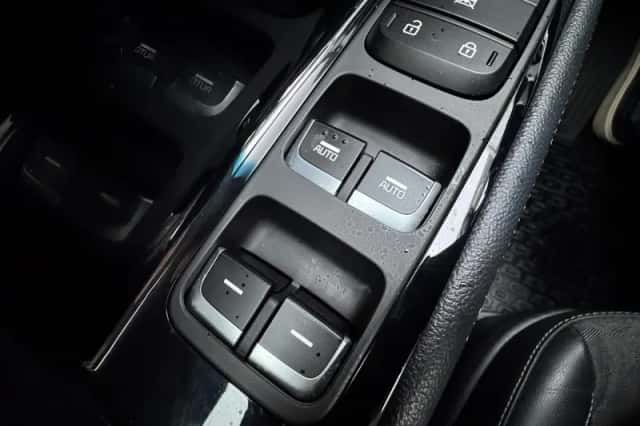 Kia Niro (2020) thumbnail 12