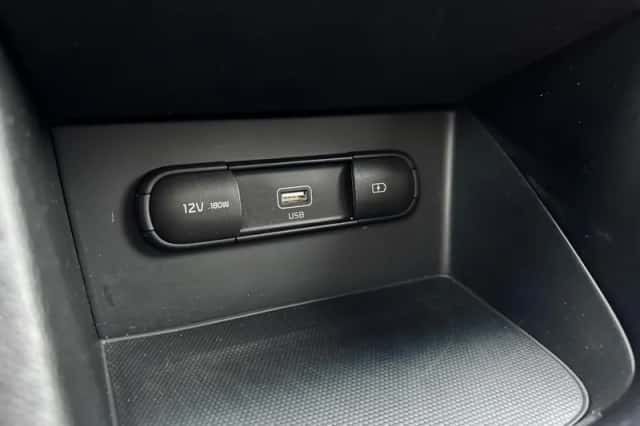 Kia Niro (2020) thumbnail 24