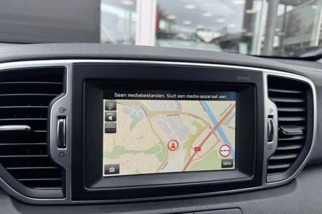 Kia Sportage (2018) thumbnail 23