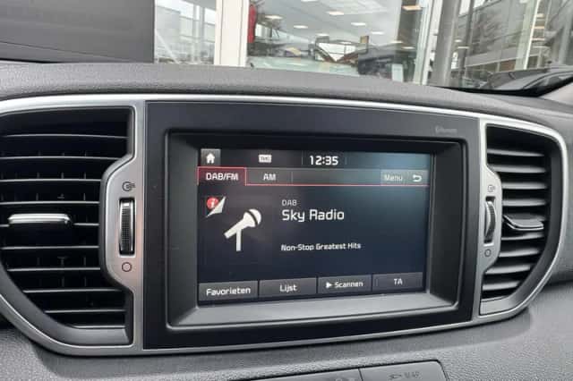 Kia Sportage (2018) thumbnail 24