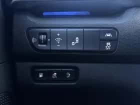Kia Niro (2022) thumbnail 23
