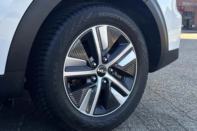 Kia Niro (2022) thumbnail 9