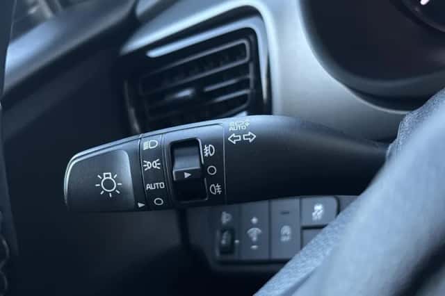 Kia Stonic (2022) thumbnail 16