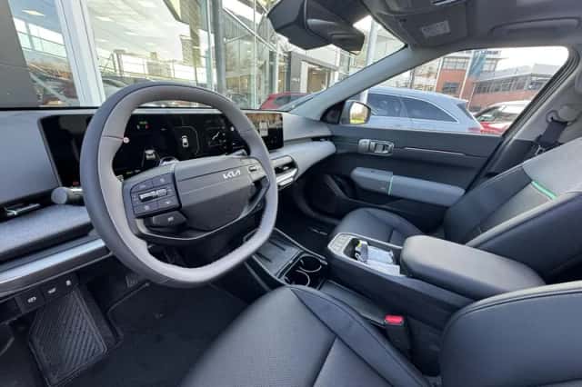 Kia EV4 (2026) thumbnail 13