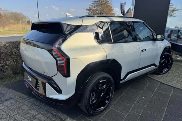 Kia EV3 (2026) thumbnail 3