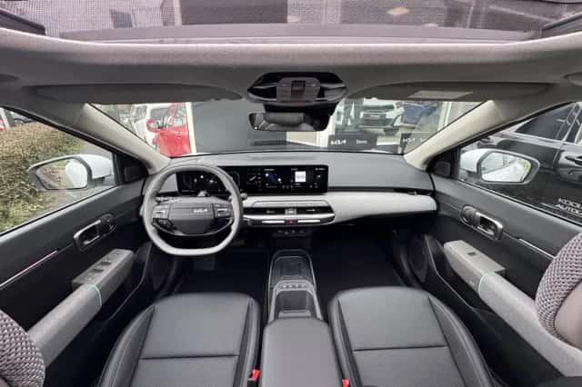 Kia EV4 (2026) thumbnail 17