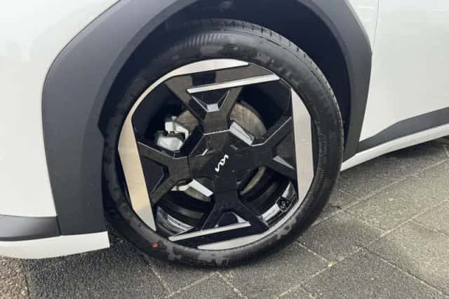 Kia EV4 (2026) thumbnail 3