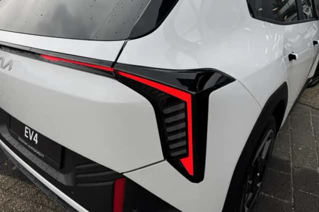Kia EV4 (2026) thumbnail 8