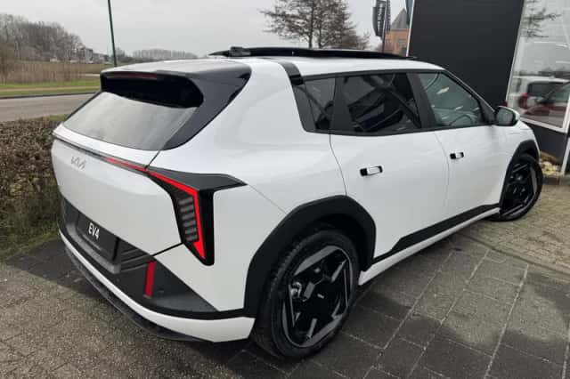 Kia EV4 (2026) thumbnail 9