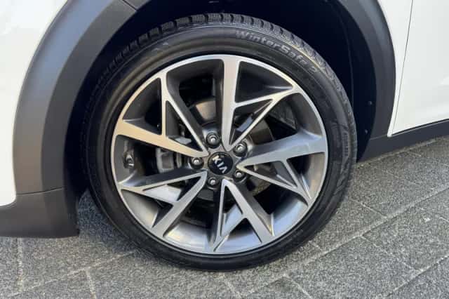 Kia Niro (2021) thumbnail 2