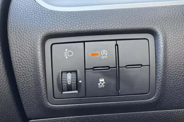 Kia Picanto (2016) thumbnail 14