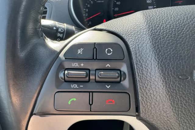Kia Picanto (2016) thumbnail 18