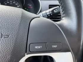 Kia Picanto (2016) thumbnail 21