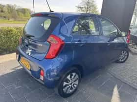 Kia Picanto (2016) thumbnail 6