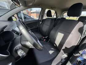 Kia Picanto (2016) thumbnail 9