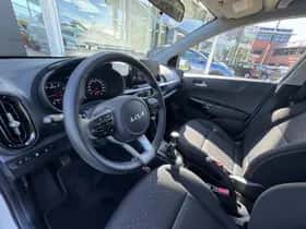 Kia Picanto (2023) thumbnail 9